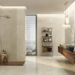 Badezimmer mit Holz- und Natursteinoptik Fliesen
